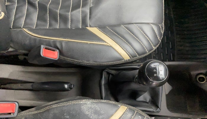 2016 Hyundai Eon ERA +, CNG, Manual, 72,814 km, Gear Lever