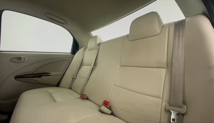 2014 Toyota Etios GD EXCLUSIVE, Diesel, Manual, 45,474 km, Right Side Rear Door Cabin