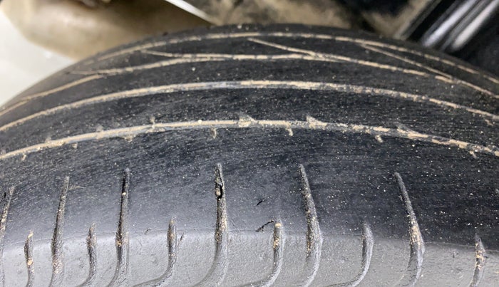 2020 Toyota YARIS G MT, Petrol, Manual, 72,618 km, Right Rear Tyre Tread