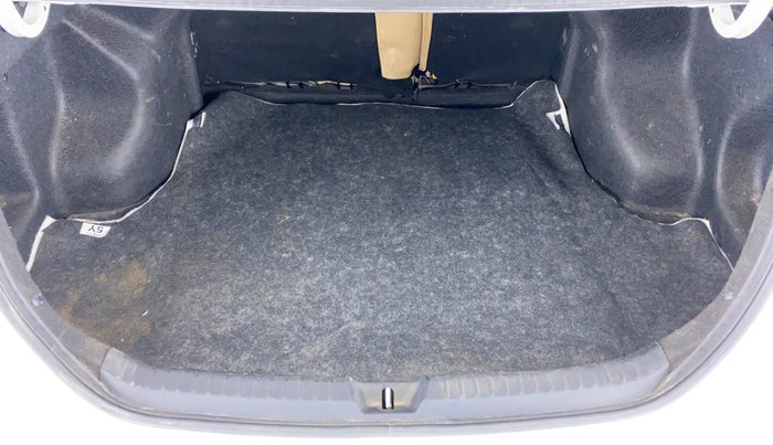 2020 Toyota YARIS G MT, Petrol, Manual, 72,618 km, Boot Inside