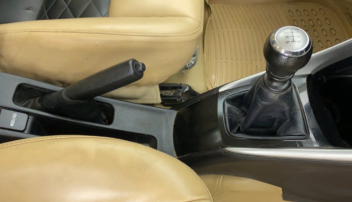 2020 Toyota YARIS G MT, Petrol, Manual, 72,618 km, Gear Lever