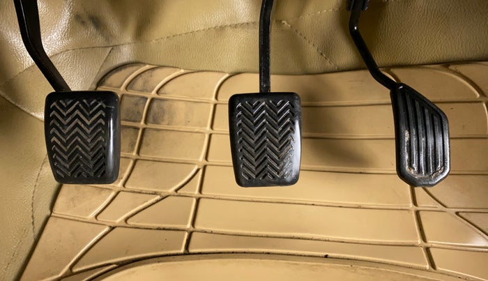 2020 Toyota YARIS G MT, Petrol, Manual, 72,618 km, Pedals