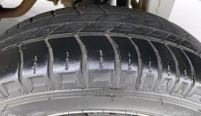 2020 Maruti Eeco 5 STR WITH AC PLUSHTR, Petrol, Manual, 1 km, Left Rear Tyre Tread