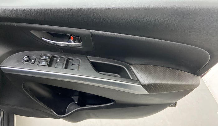 2020 Maruti S Cross ALPHA AT SMART HYBRID, Petrol, Automatic, 24,427 km, Driver Side Door Panels Control