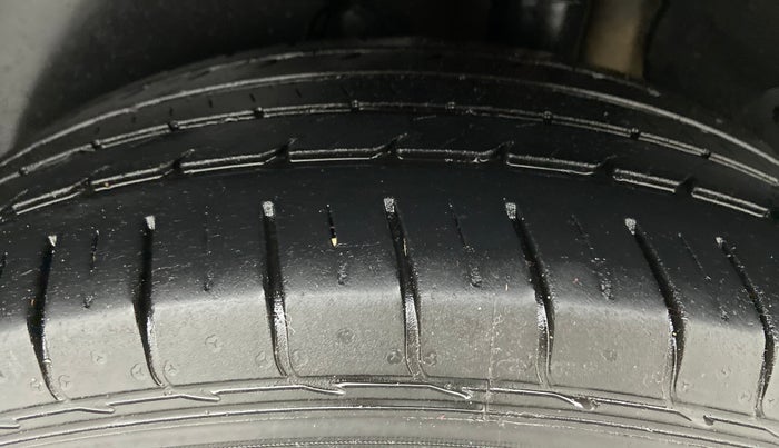 2020 Hyundai Creta E, Diesel, Manual, 21,176 km, Left Rear Tyre Tread