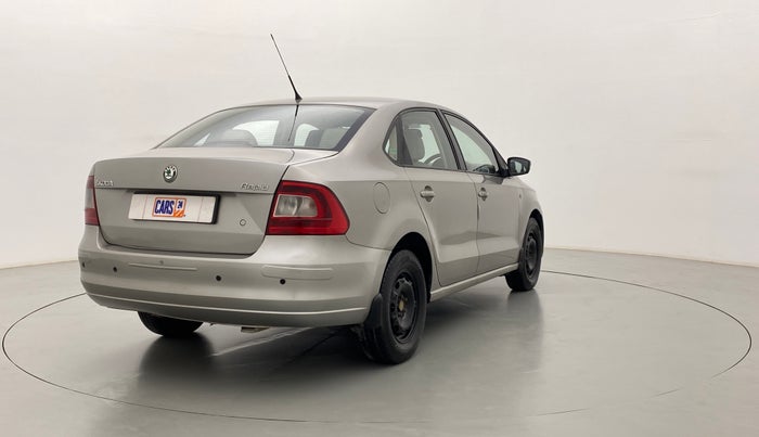 2013 Skoda Rapid 1.6 TDI MT AMBITION PLUS, Diesel, Manual, 82,634 km, Right Back Diagonal