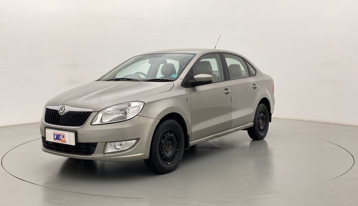 2013 Skoda Rapid 1.6 TDI MT AMBITION PLUS, Diesel, Manual, 82,634 km, Left Front Diagonal