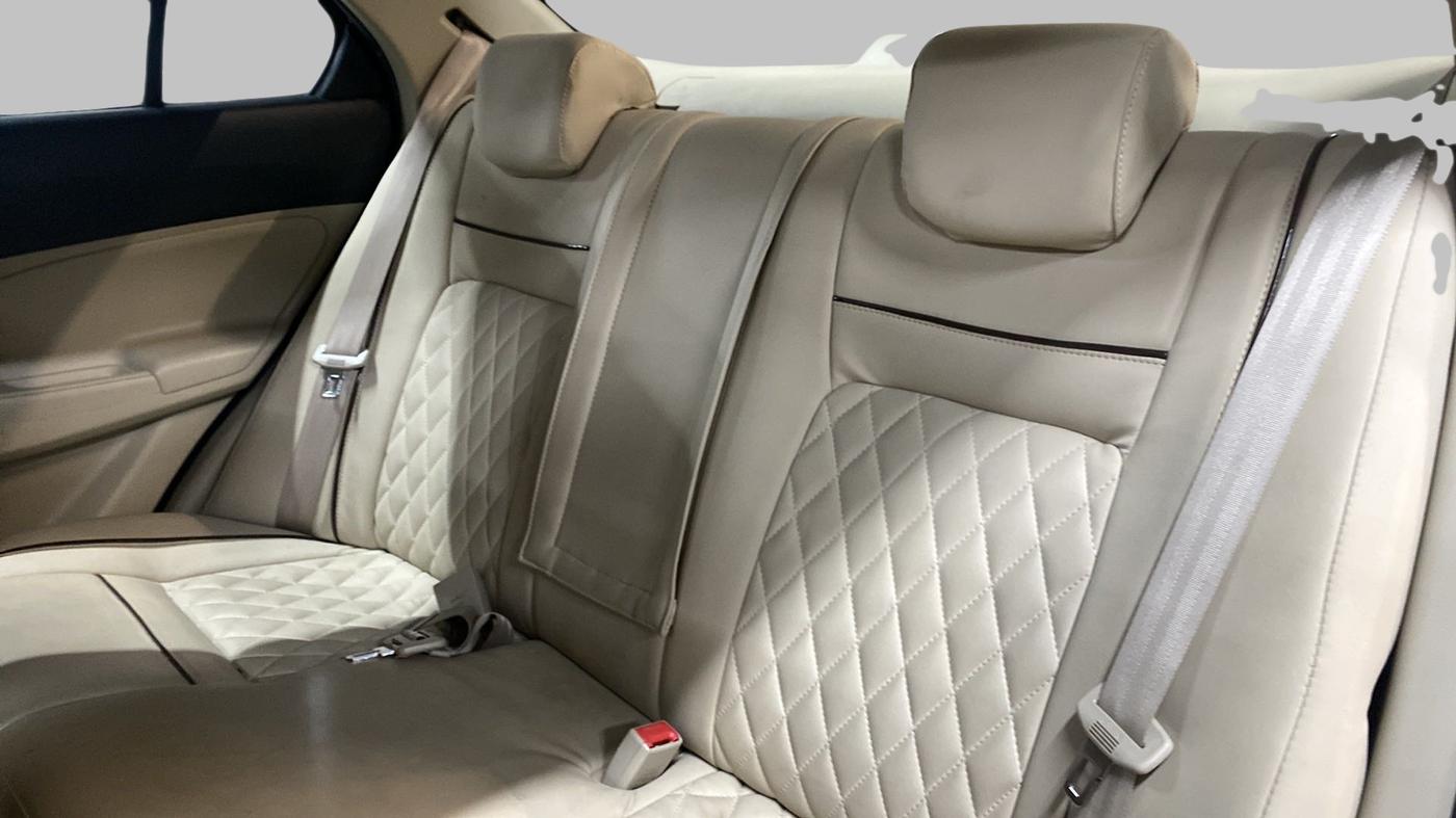 2021 Maruti Dzire VXI, Petrol, Manual, 30,265 km, Right Side Rear Door Cabin