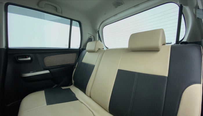 2016 Maruti Wagon R 1.0 VXI, Petrol, Manual, 65,489 km, Right Side Rear Door Cabin