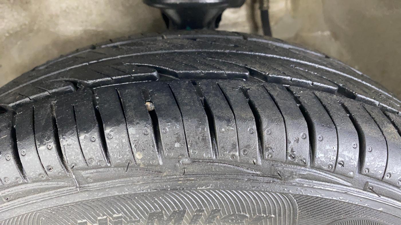 2018 Maruti Alto 800 LXI, Petrol, Manual, 21,170 km, Left Front Tyre Tread