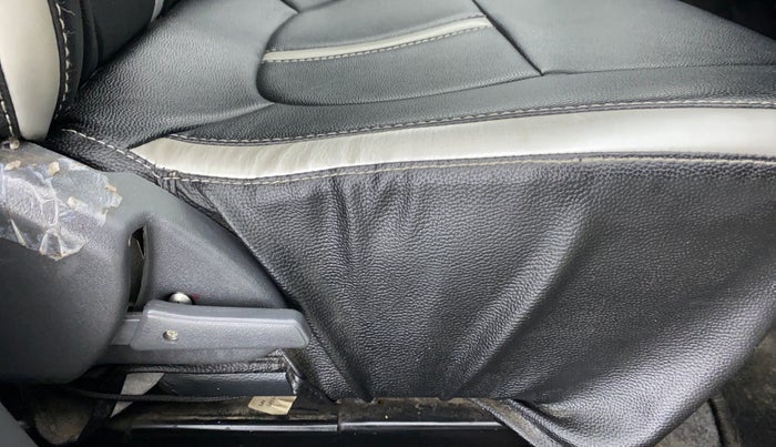 2018 Maruti Alto 800 LXI, Petrol, Manual, 21,170 km, Driver Side Adjustment Panel