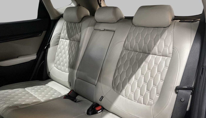 2019 KIA SELTOS HTX AT PETROL, Petrol, Automatic, 33,637 km, Right Side Rear Door Cabin