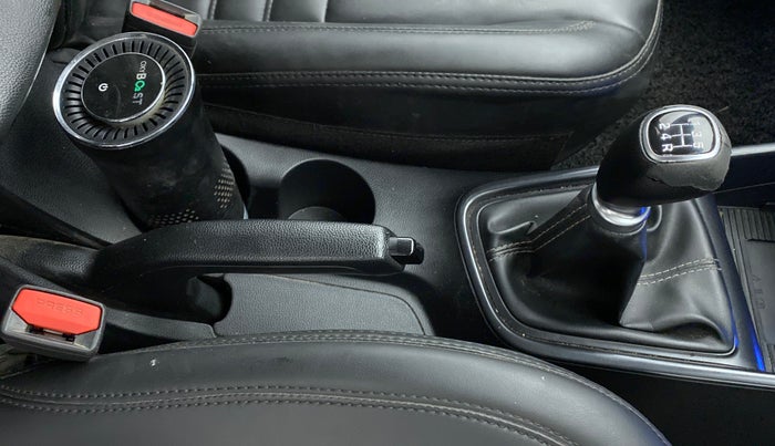 2020 Hyundai NEW I20 ASTA (O) 1.2 MT, Petrol, Manual, 56,317 km, Gear Lever