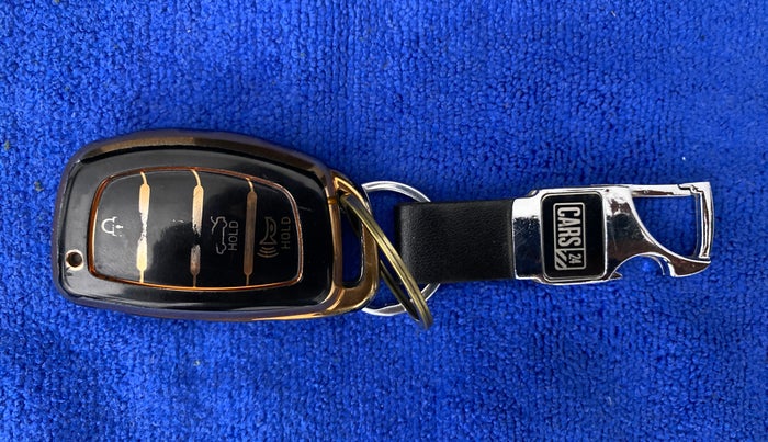 2020 Hyundai NEW I20 ASTA (O) 1.2 MT, Petrol, Manual, 56,317 km, Key Close Up