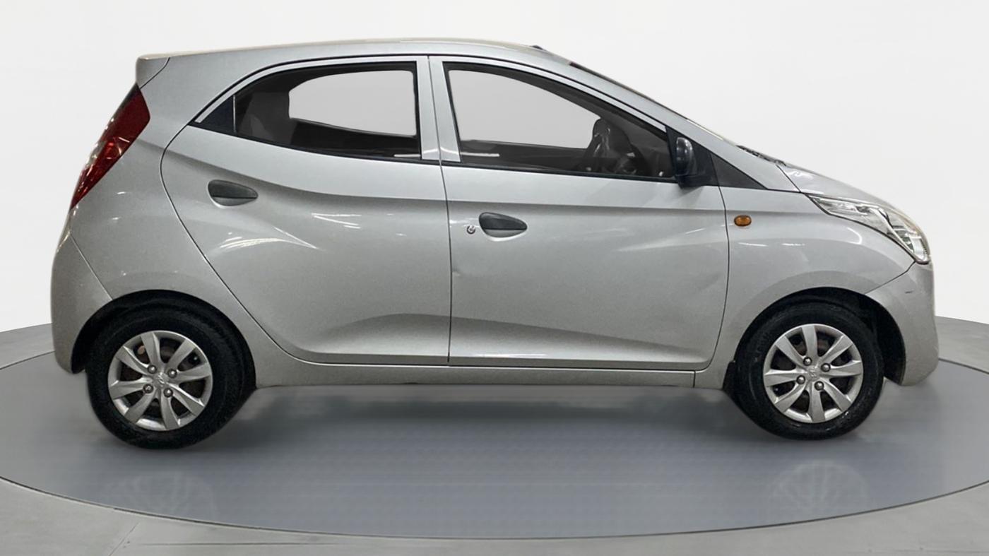 2013 Hyundai Eon MAGNA PLUS, Petrol, Manual, 38,432 km, Right Side View