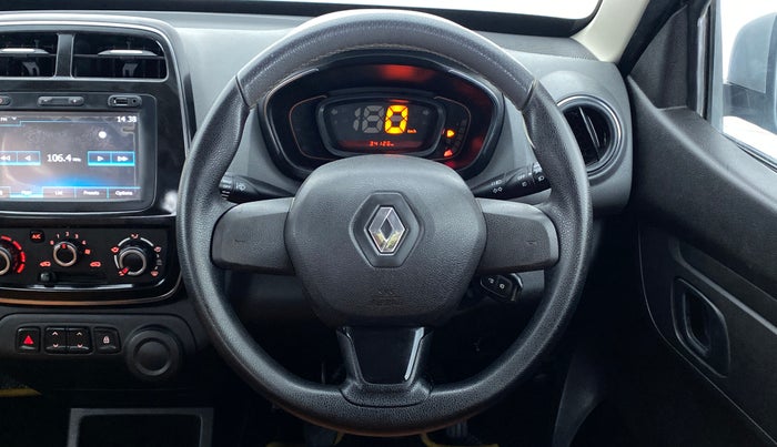 2018 Renault Kwid 1.0 RXT Opt, Petrol, Manual, 34,126 km, Steering Wheel Close Up