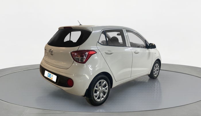 2018 Hyundai Grand i10 MAGNA 1.2 VTVT, Petrol, Manual, 60,535 km, Right Back Diagonal