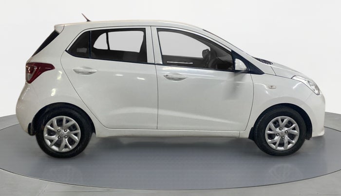 2018 Hyundai Grand i10 MAGNA 1.2 VTVT, Petrol, Manual, 60,535 km, Right Side View