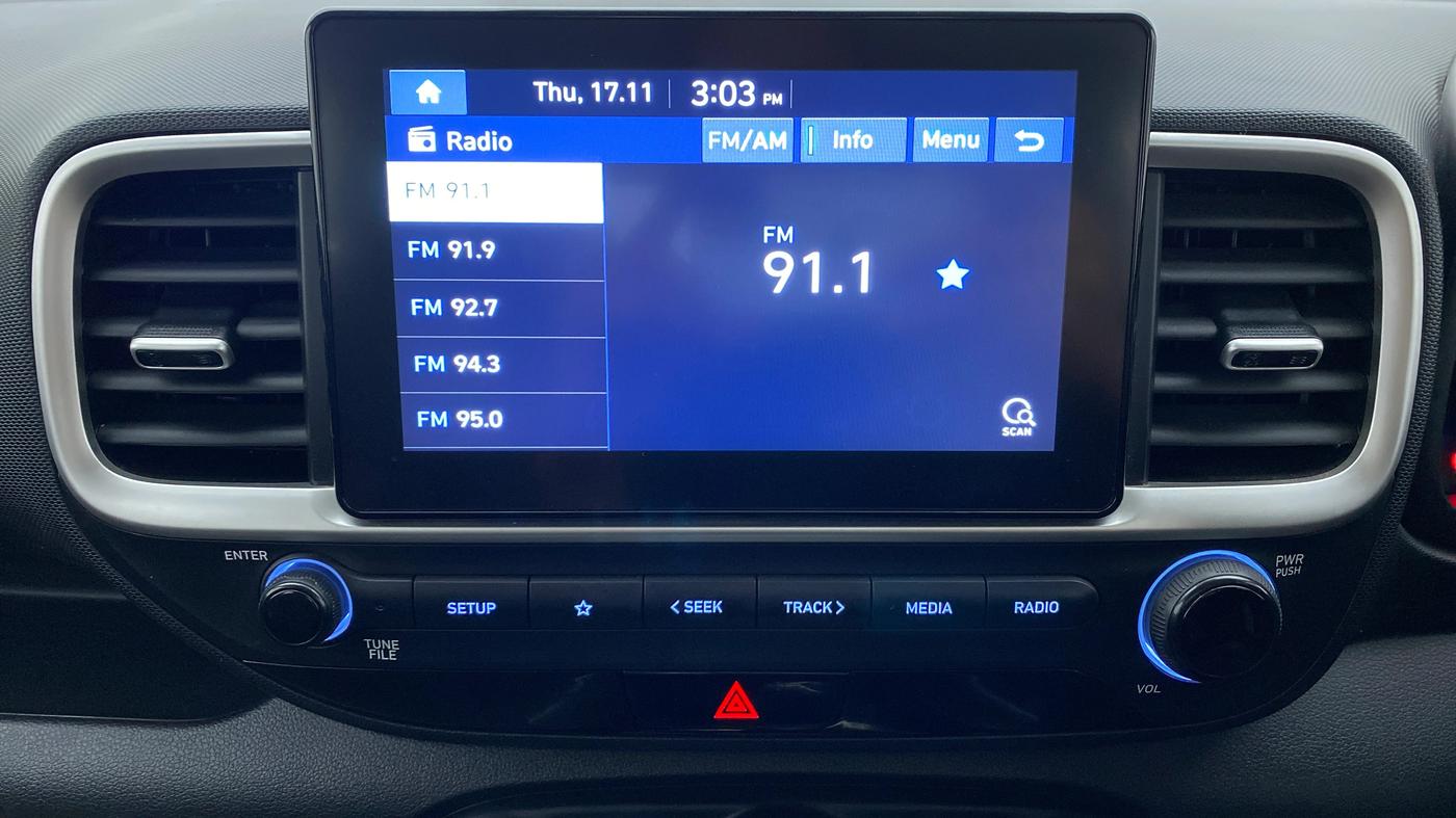 2020 Hyundai VENUE 1.0L Turbo GDI SX MT, Petrol, Manual, 21,257 km, Infotainment System