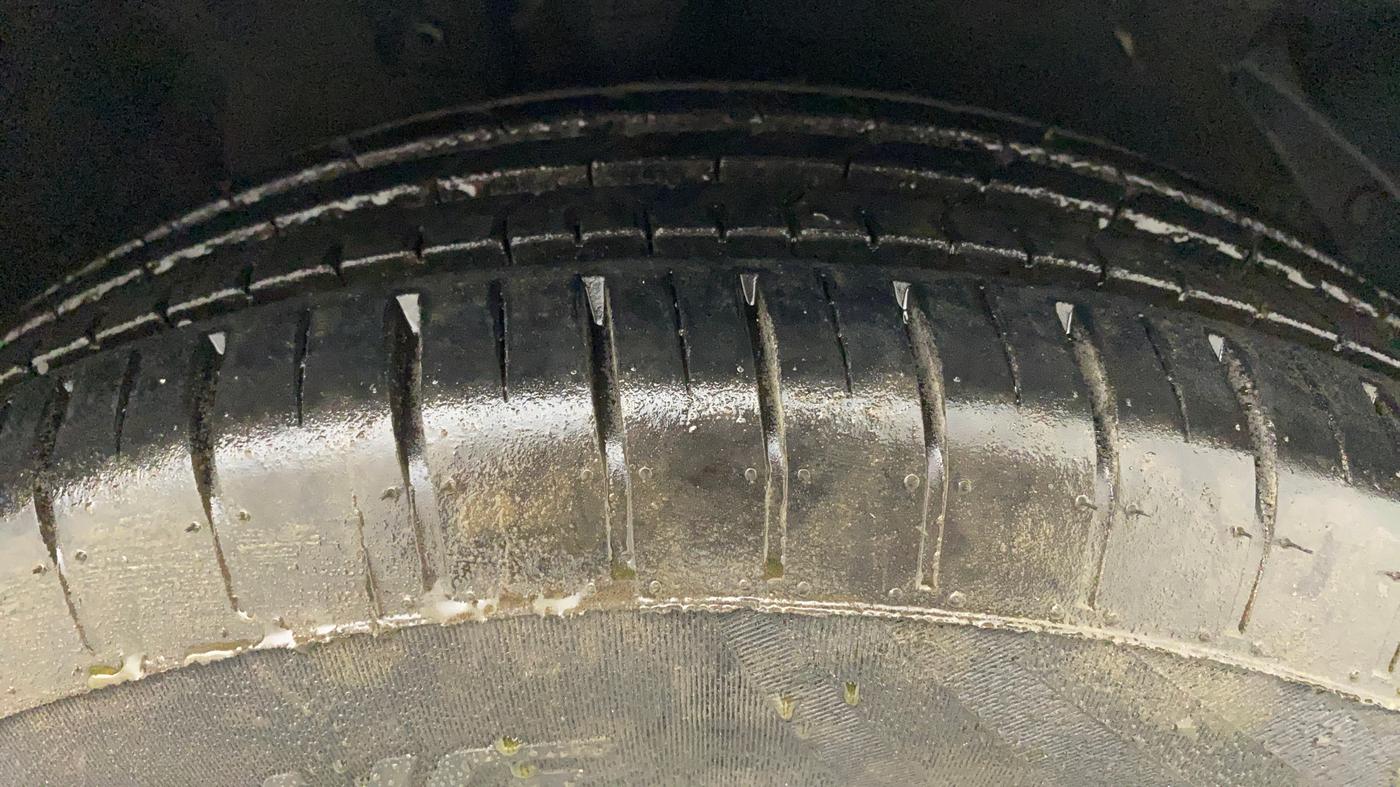 2010 Hyundai i20 MAGNA 1.2, Petrol, Manual, 76,928 km, Right Front Tyre Tread
