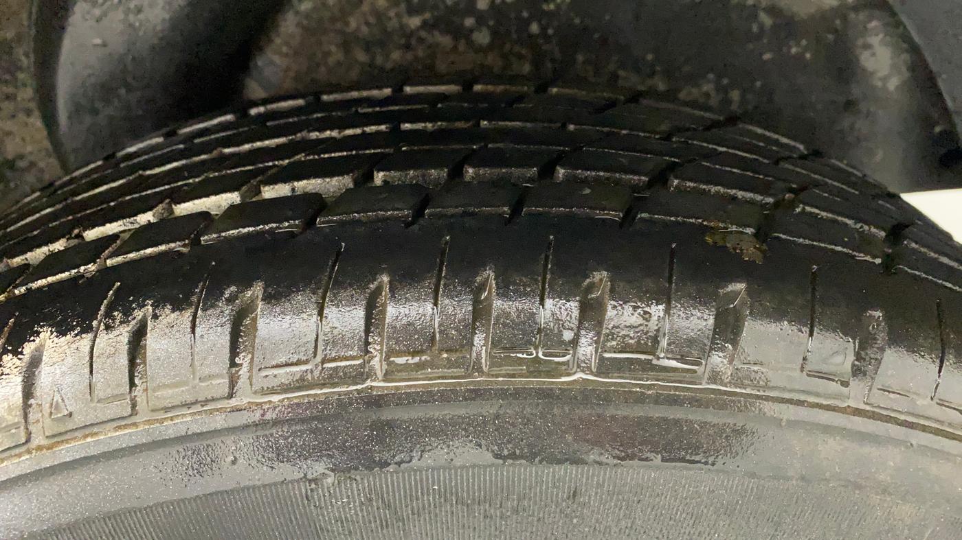 2010 Hyundai i20 MAGNA 1.2, Petrol, Manual, 76,928 km, Left Rear Tyre Tread