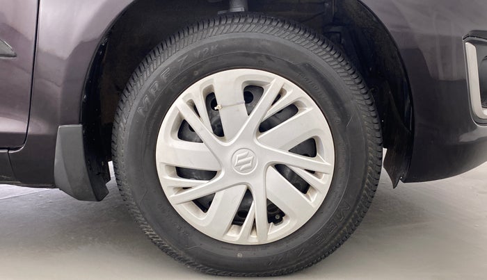 2017 Maruti Swift VXI OPT, Petrol, Manual, 33,705 km, Right Front Wheel