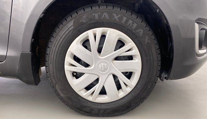 2016 Maruti Swift VXI D, Petrol, Manual, 52,664 km, Right Front Wheel