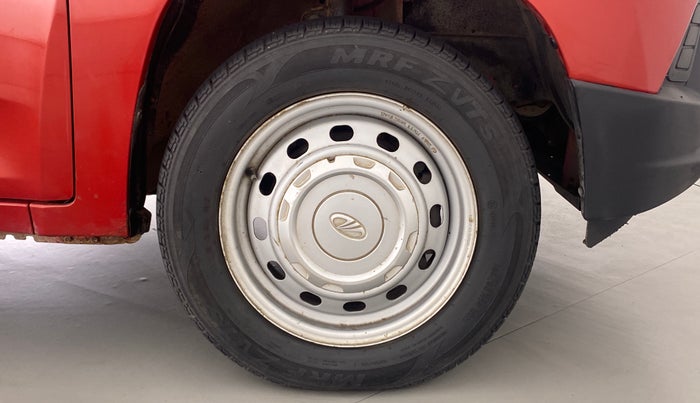 2017 Mahindra Kuv100 K2 6 STR, Petrol, Manual, 55,670 km, Right Front Wheel