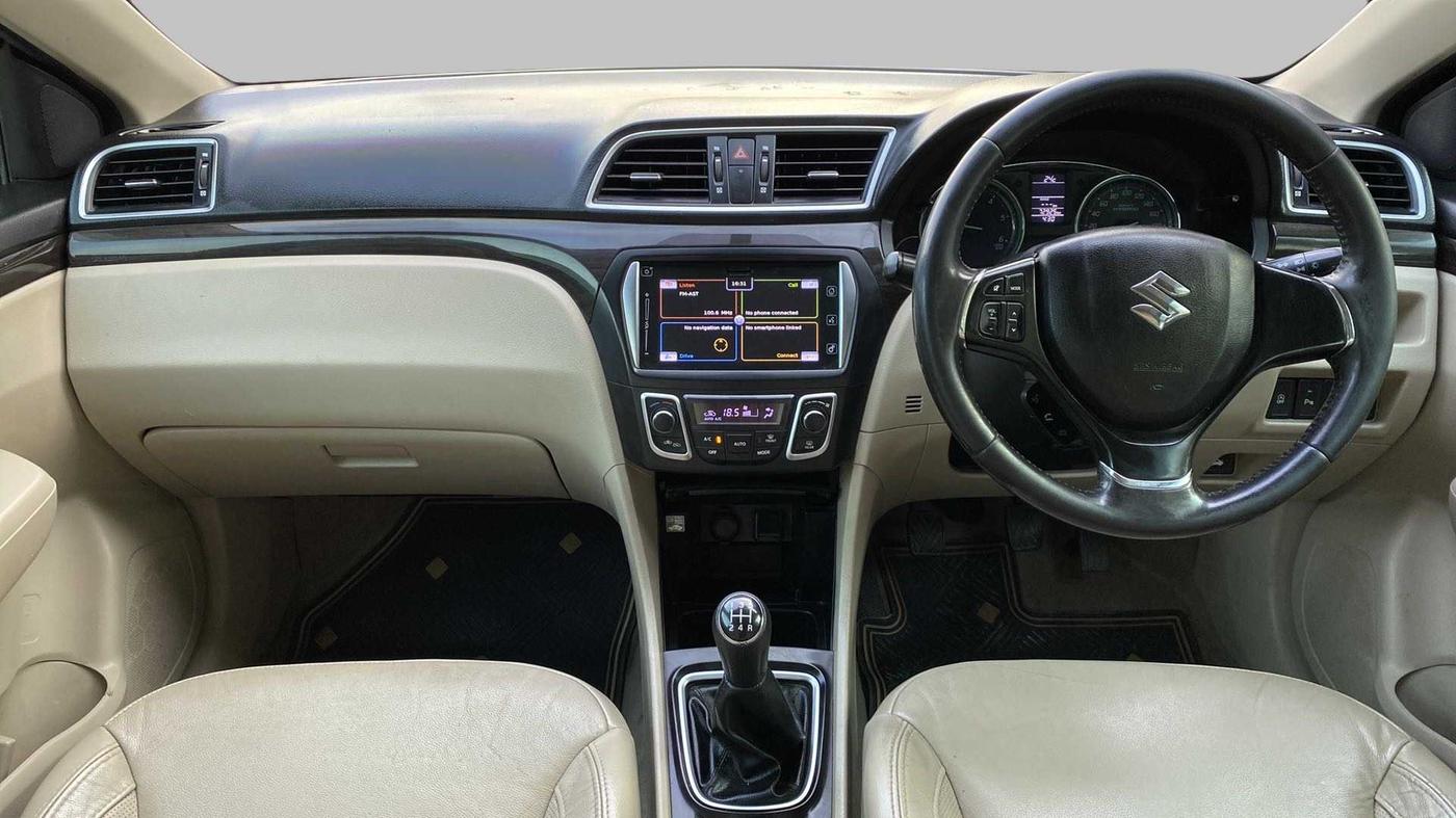 2017 Maruti Ciaz ALPHA 1.3 DDIS SHVS, Diesel, Manual, 72,919 km, Dashboard
