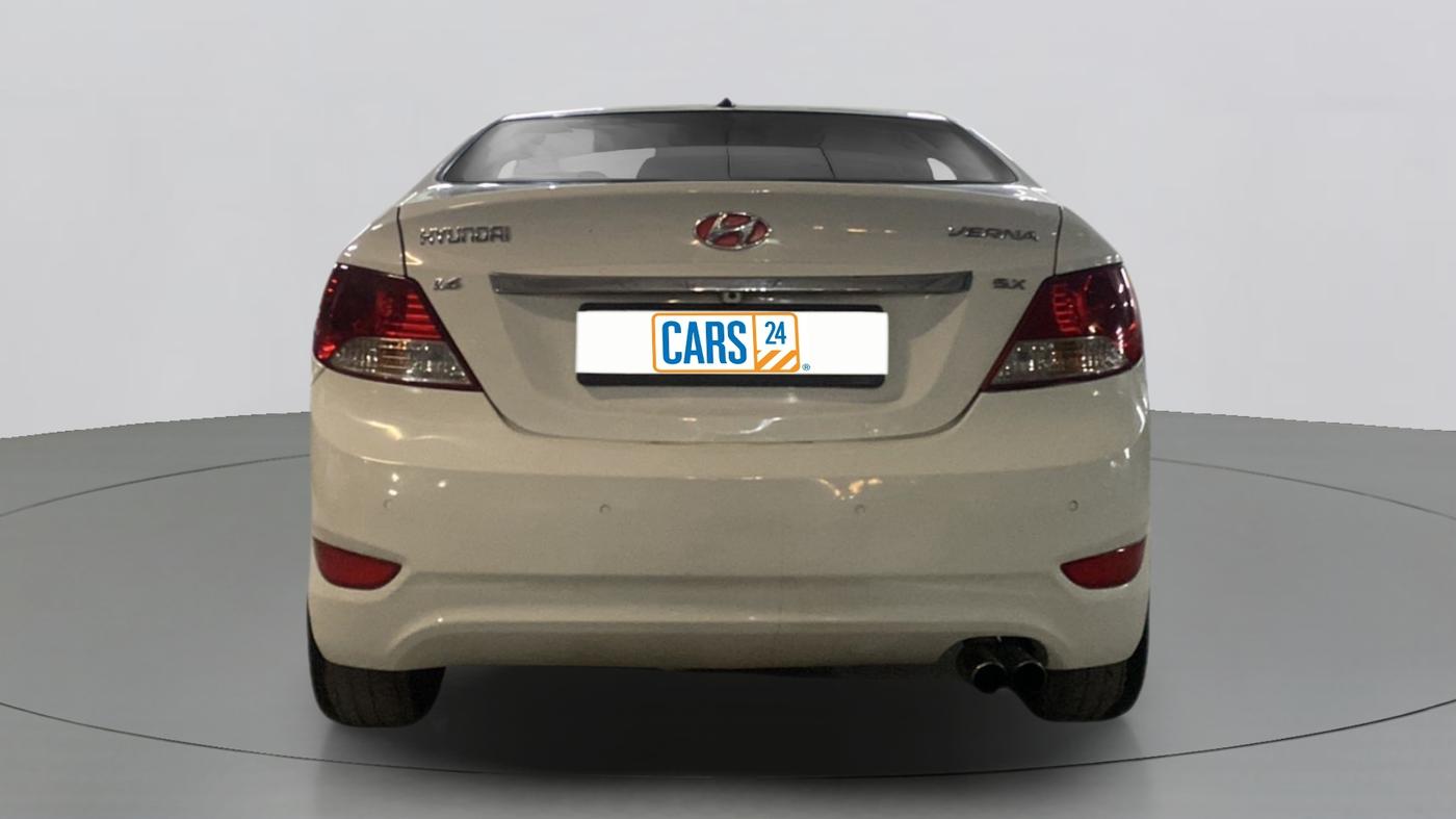 2011 Hyundai Verna FLUIDIC 1.6 CRDI SX OPT, Diesel, Manual, 91,958 km, Back/Rear