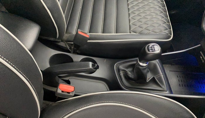 2021 Hyundai NEW I20 ASTA (O) 1.2 MT, Petrol, Manual, 31,652 km, Gear Lever