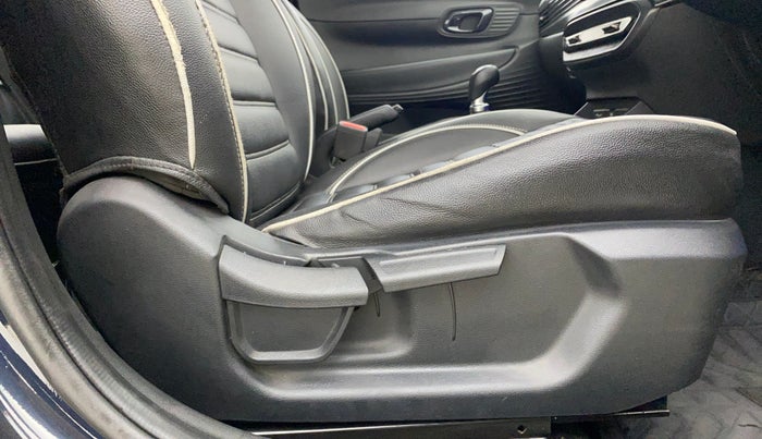 2021 Hyundai NEW I20 ASTA (O) 1.2 MT, Petrol, Manual, 31,652 km, Driver Side Adjustment Panel