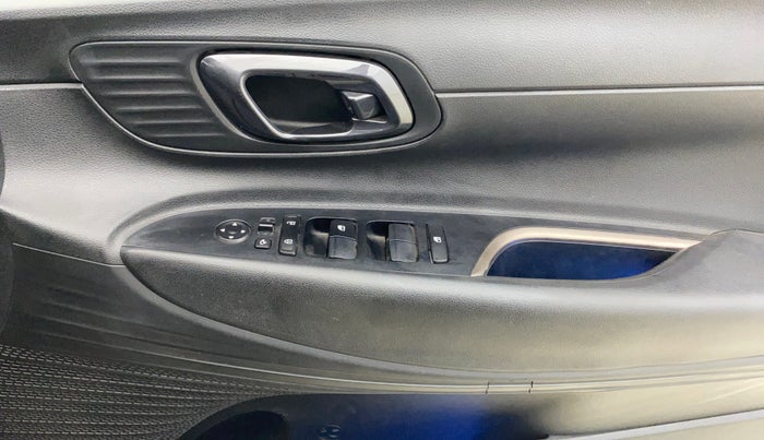 2021 Hyundai NEW I20 ASTA (O) 1.2 MT, Petrol, Manual, 31,652 km, Driver Side Door Panels Control