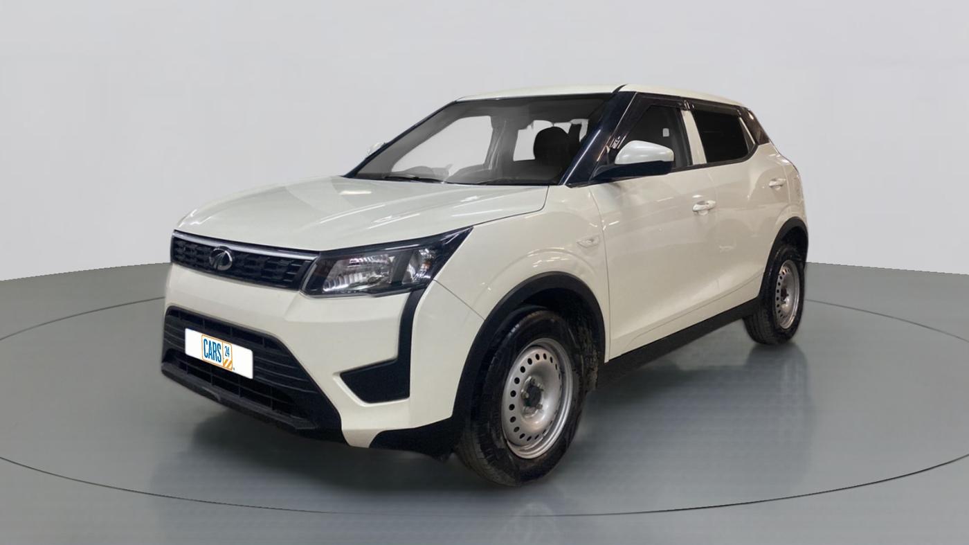 2021 Mahindra XUV300 1.2 W4 MT, Petrol, Manual, 45,419 km, Left Front Diagonal