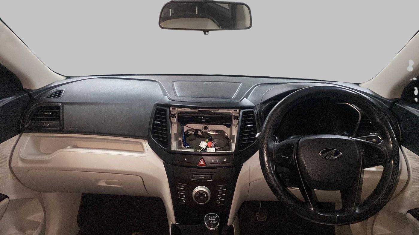 2021 Mahindra XUV300 1.2 W4 MT, Petrol, Manual, 45,419 km, Dashboard