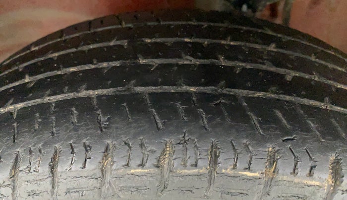 2014 Maruti Alto K10 VXI, Petrol, Manual, 46,041 km, Left Front Tyre Tread