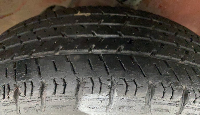 2014 Maruti Alto K10 VXI, Petrol, Manual, 46,041 km, Right Front Tyre Tread