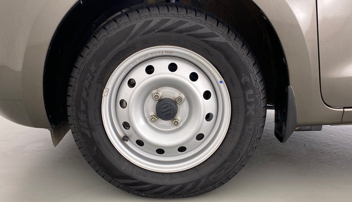 2021 Maruti Swift LXI D, Petrol, Manual, 2,443 km, Left Front Wheel