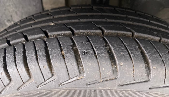 2018 Renault Kwid CLIMBER 1.0, Petrol, Manual, 15,987 km, Left Front Tyre Tread