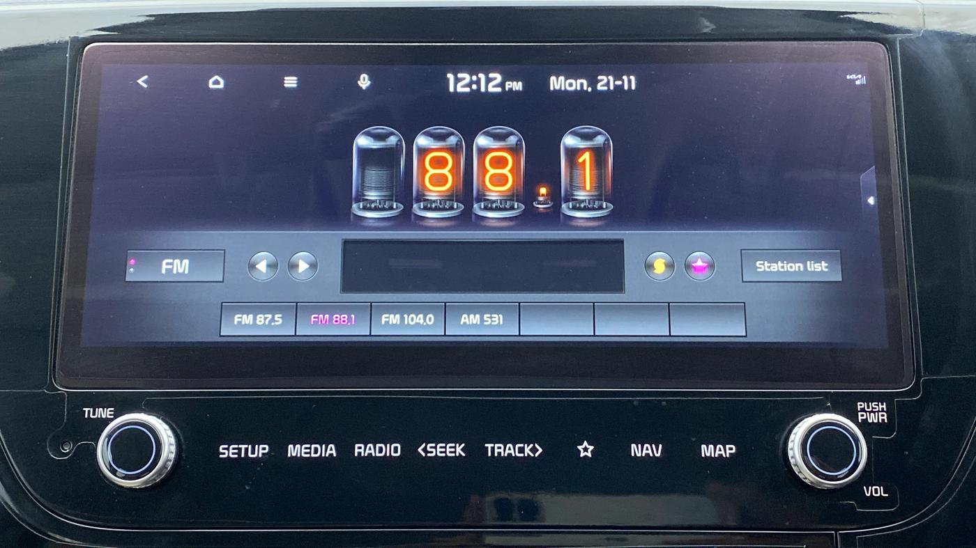 2022 KIA CARENS LUXURY PLUS 1.5D AT 7STR, Diesel, Automatic, 15,574 km, Infotainment System