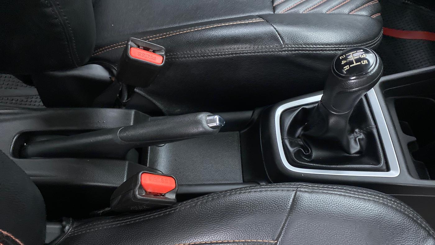 2021 Maruti Swift VXI D, Petrol, Manual, 37,924 km, Gear Lever