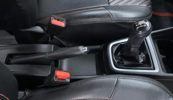 2021 Maruti Swift VXI D, Petrol, Manual, 37,924 km, Gear Lever