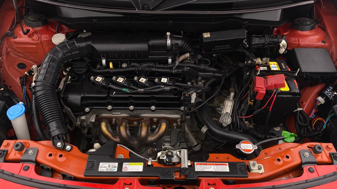 2021 Maruti Swift VXI D, Petrol, Manual, 37,924 km, Open Bonet