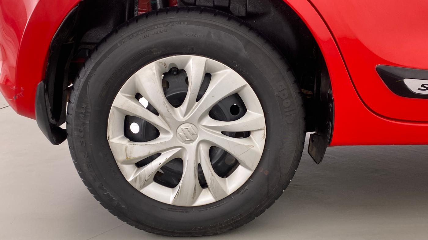 2021 Maruti Swift VXI D, Petrol, Manual, 37,924 km, Right Rear Wheel