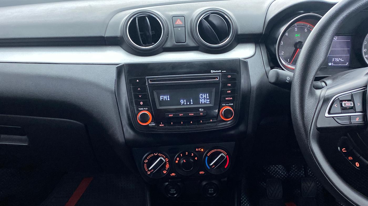 2021 Maruti Swift VXI D, Petrol, Manual, 37,924 km, Air Conditioner