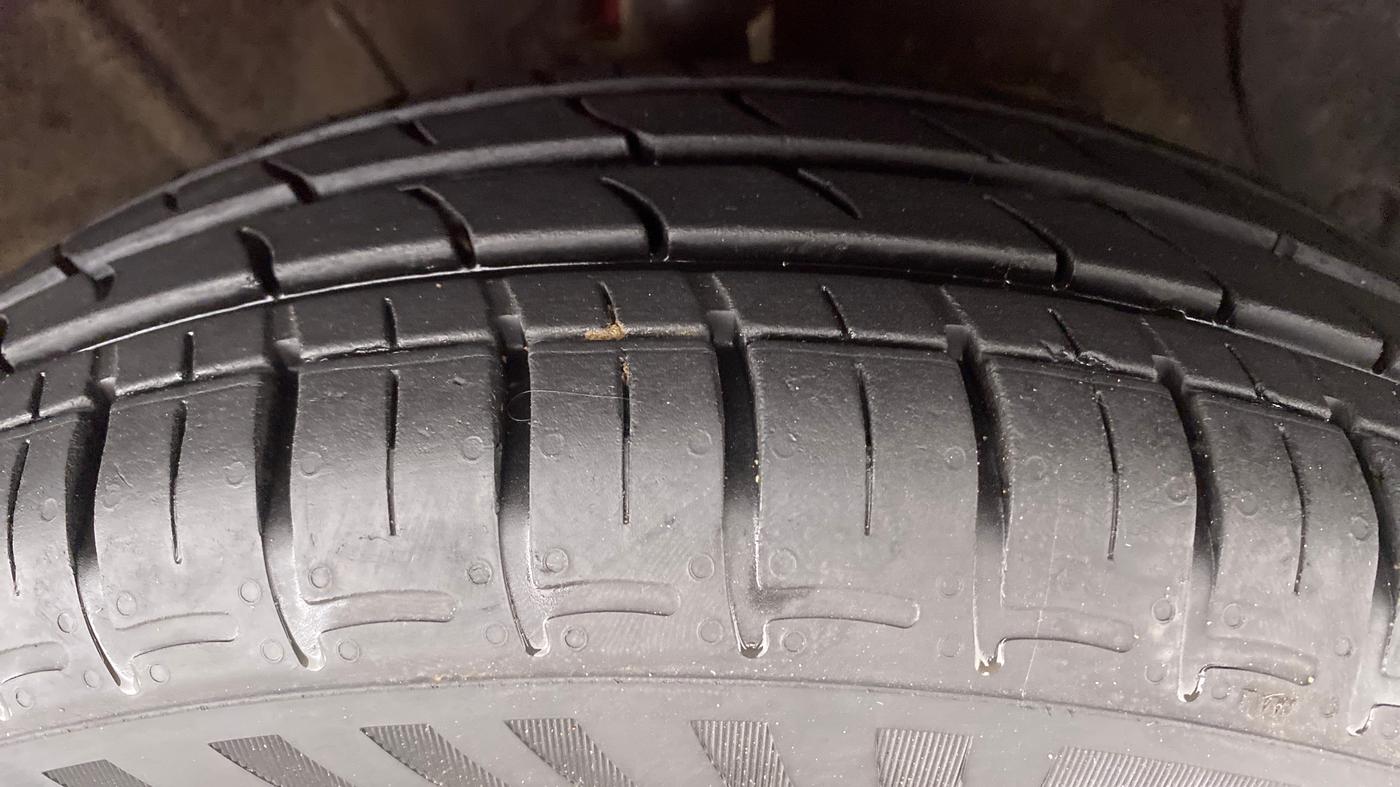 2020 Hyundai GRAND I10 NIOS SPORTZ 1.2 AT, Petrol, Automatic, 6,181 km, Right Front Tyre Tread