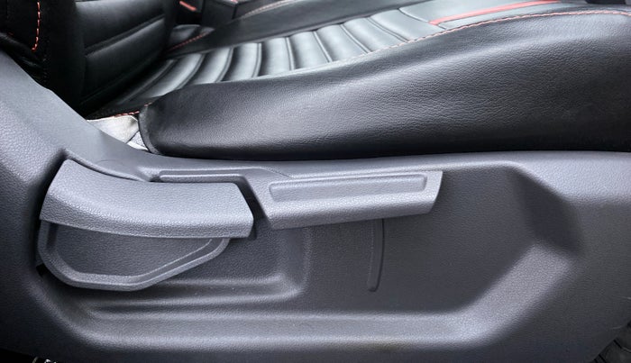 2020 Hyundai GRAND I10 NIOS SPORTZ 1.2 AT, Petrol, Automatic, 6,181 km, Driver Side Adjustment Panel