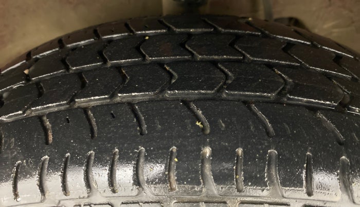 2017 Maruti Alto K10 VXI OPT, Petrol, Manual, 27,575 km, Left Front Tyre Tread
