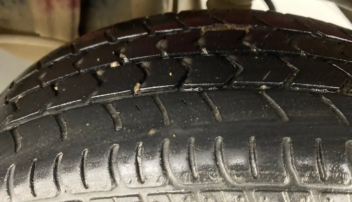 2017 Maruti Alto K10 VXI OPT, Petrol, Manual, 27,575 km, Left Rear Tyre Tread