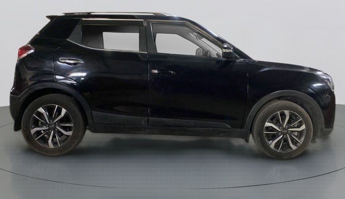 2019 Mahindra XUV300 1.2 W8 OPT, Petrol, Manual, 61,996 km, Right Side